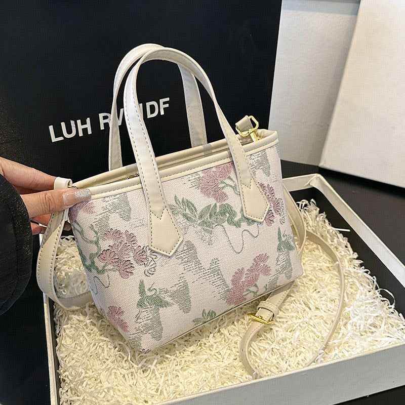 Vogue PU Sling - Norteast.style