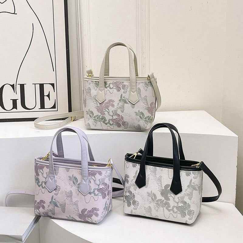 Vogue PU Sling - Norteast.style